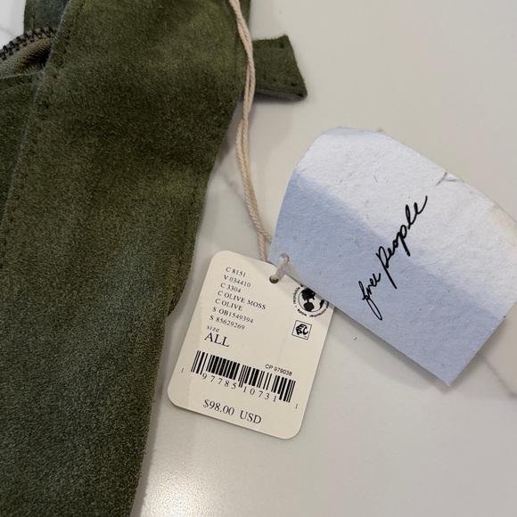 NWT Free People Moss Green Suede Hobo Bag - Picture 2 of 4